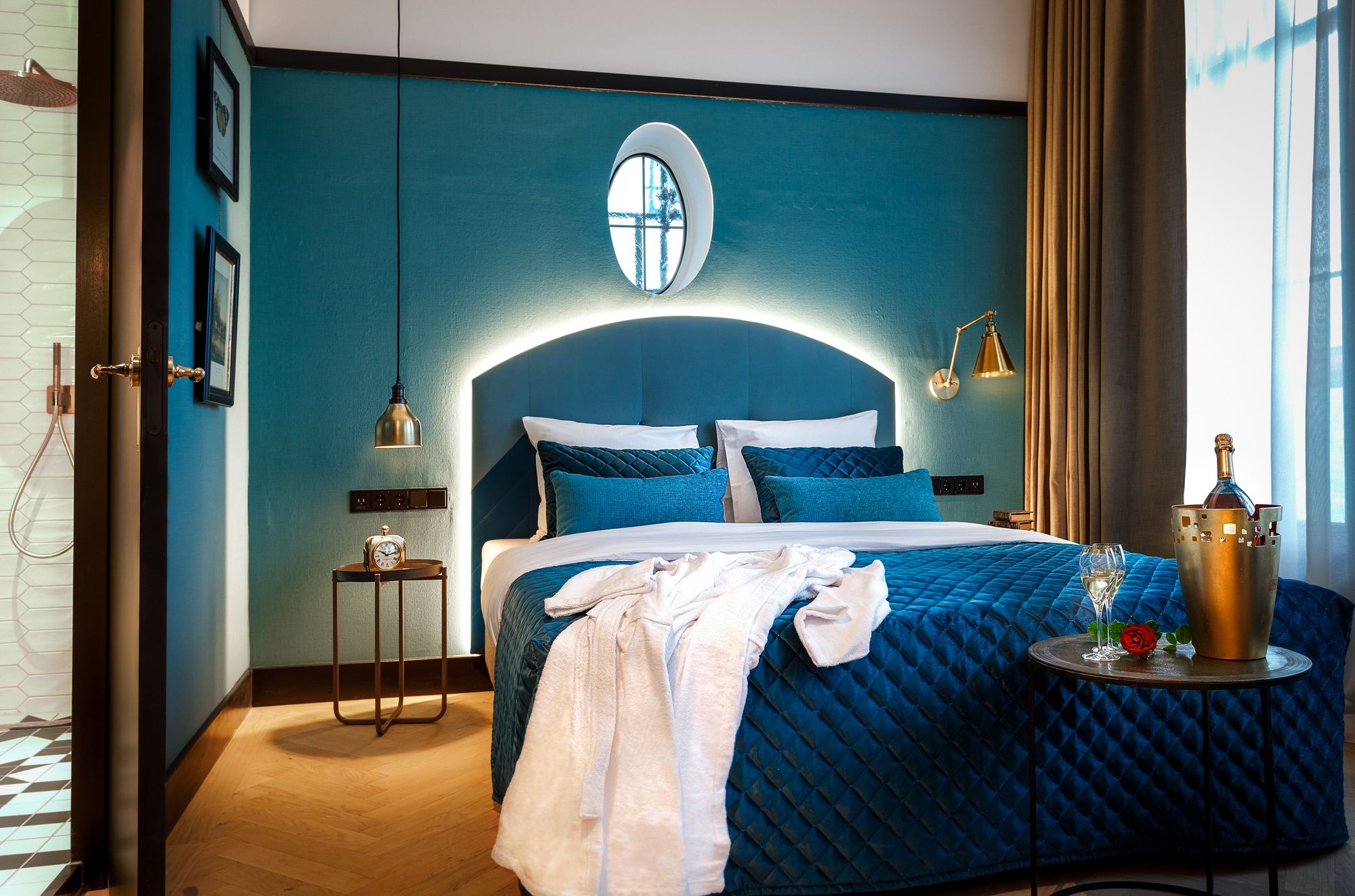 Фото The Hendrick's Hotel