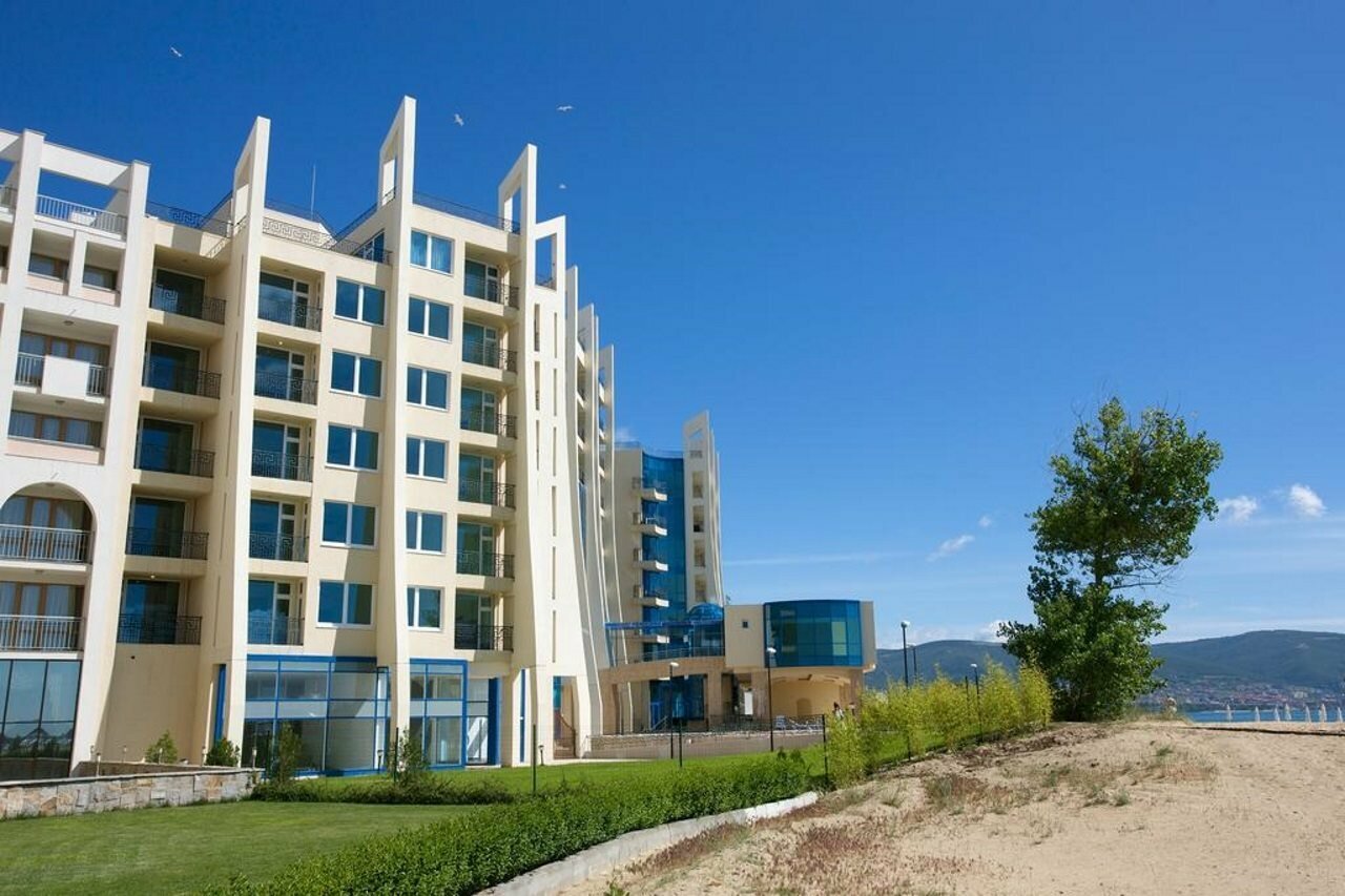 Фото отеля 2