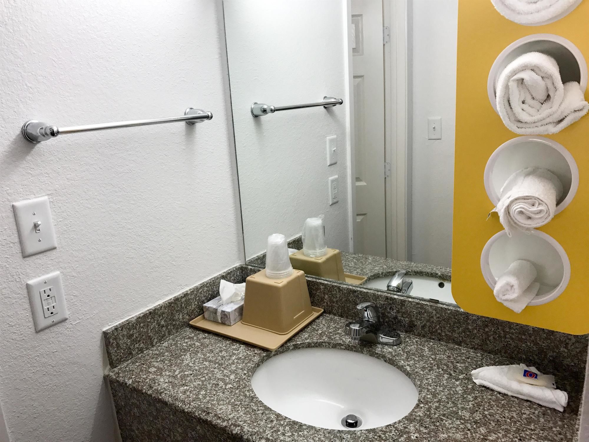 Фото Studio 6 Bryan, Tx - University Area