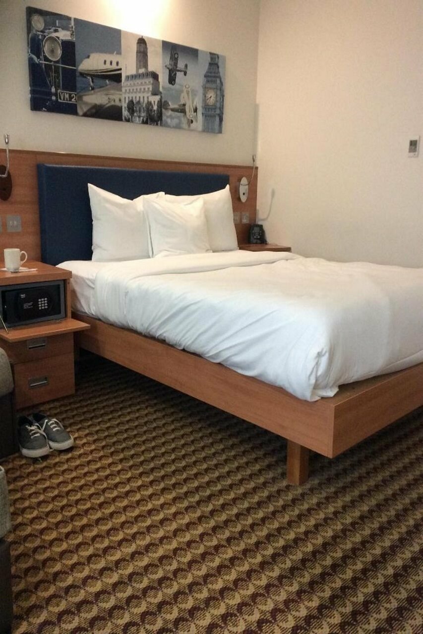 Фото Hampton by Hilton London Luton Airport