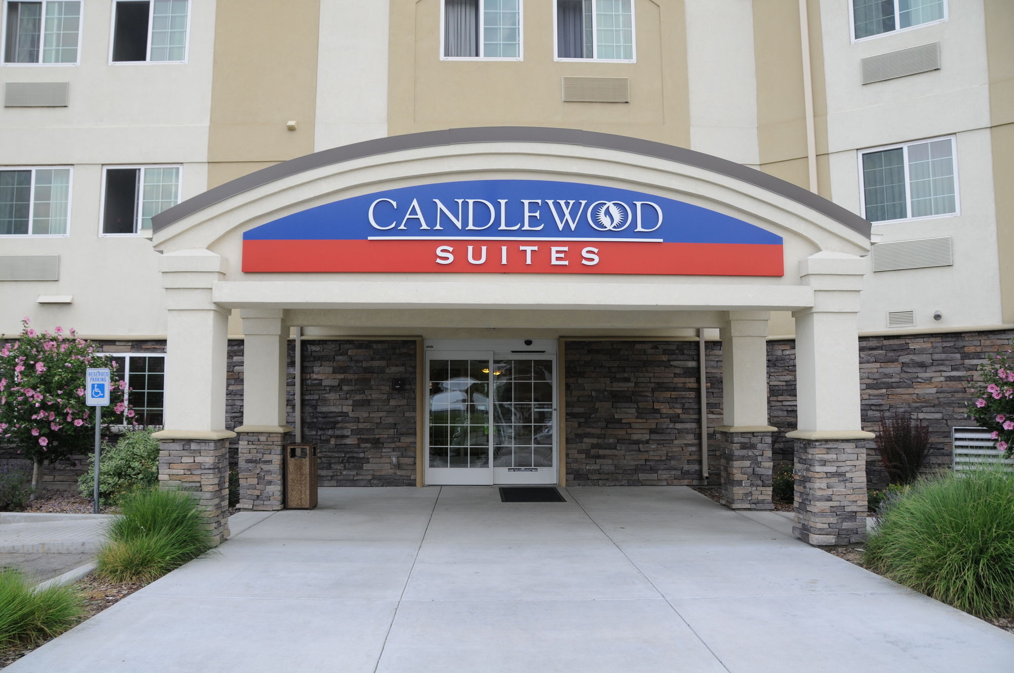 Фото Candlewood Suites Boise Towne Square