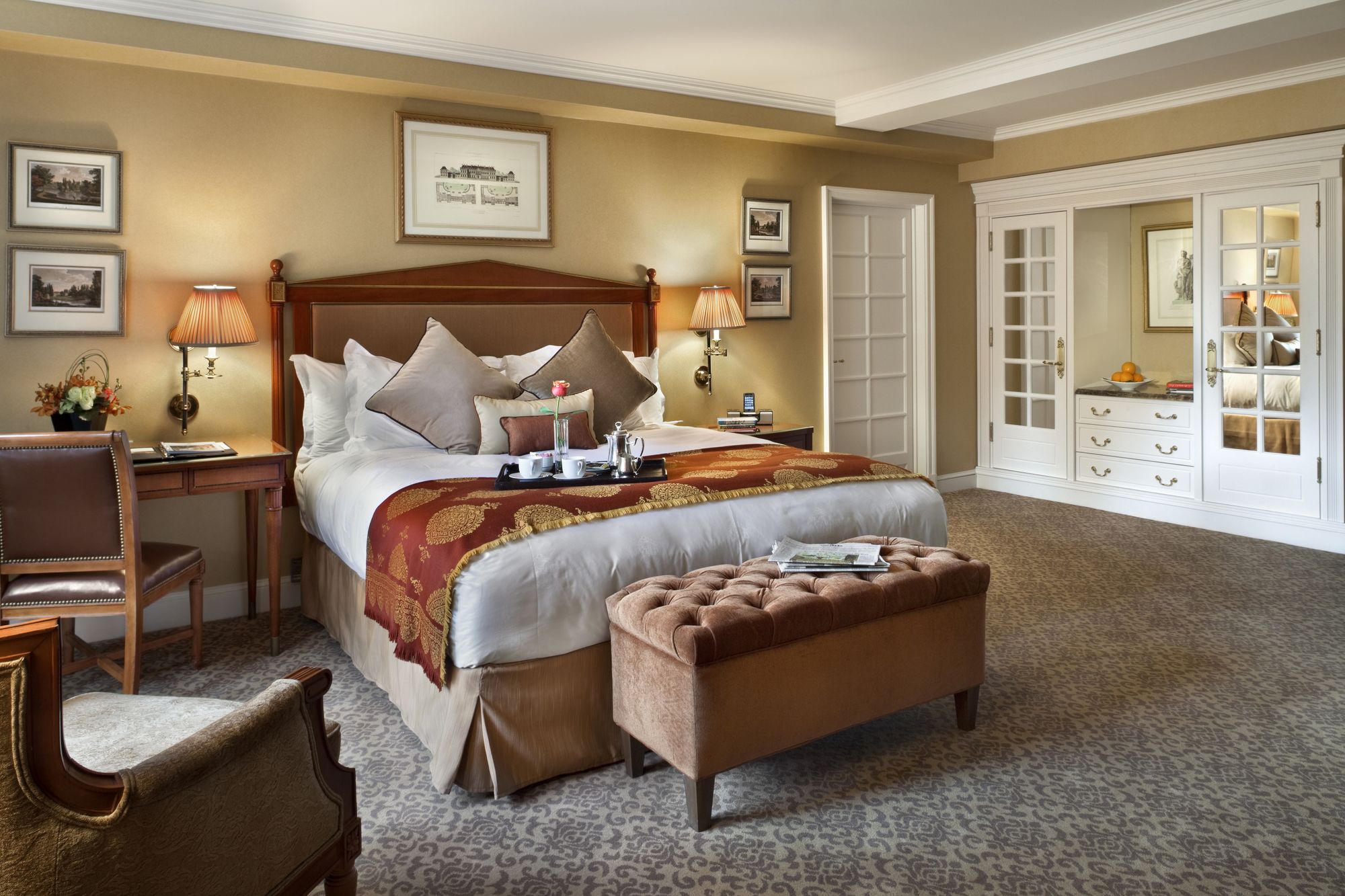 Фото Hotel Plaza Athenee