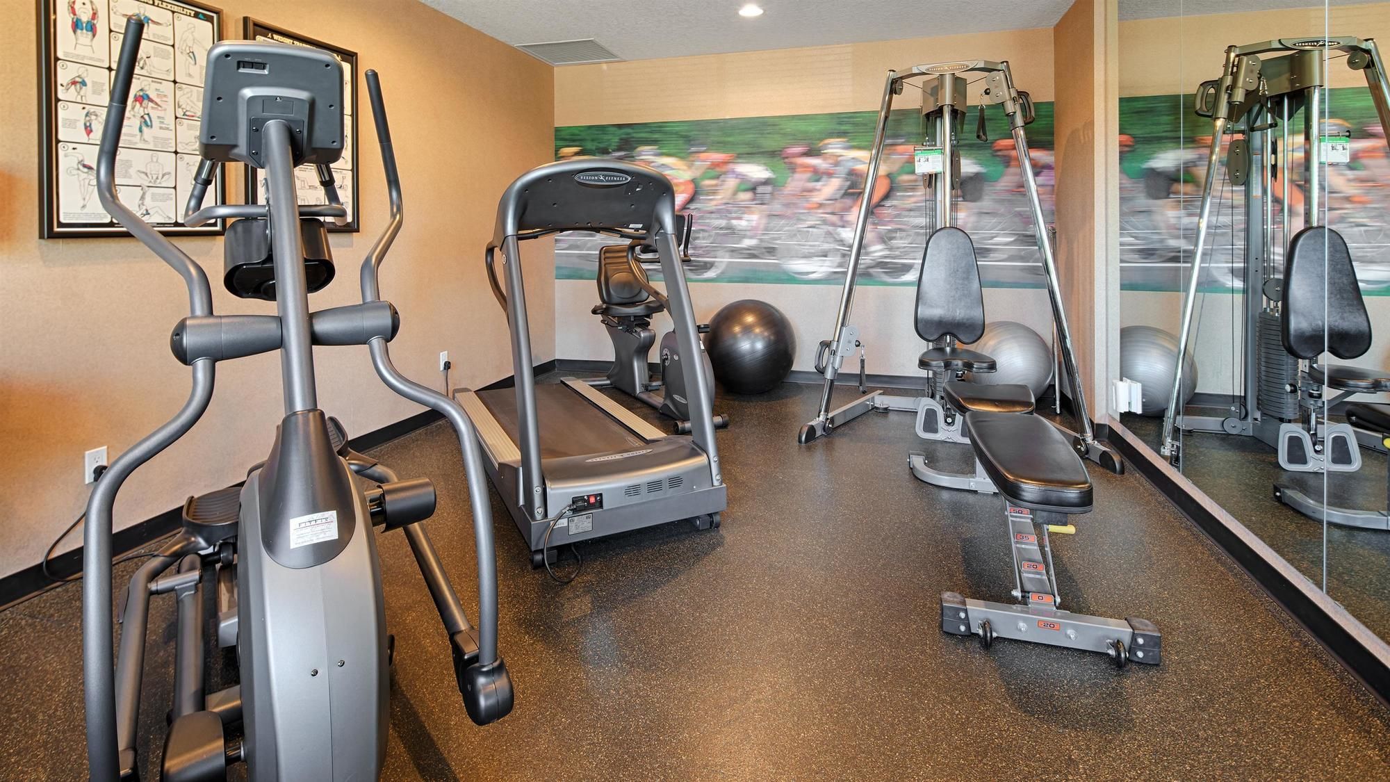 Фото Best Western Plus Fernie Mountain Lodge