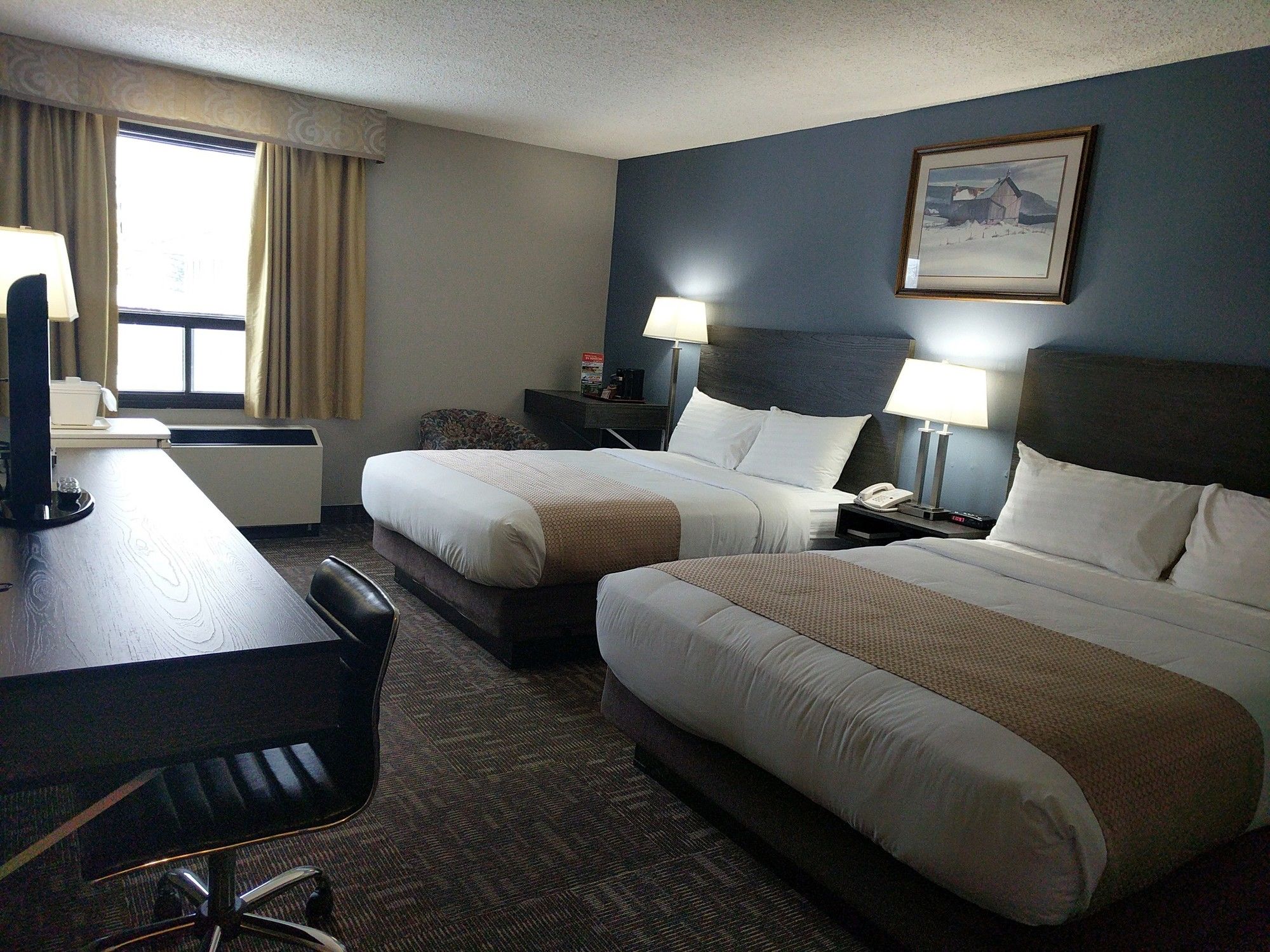 Фото отеля 2