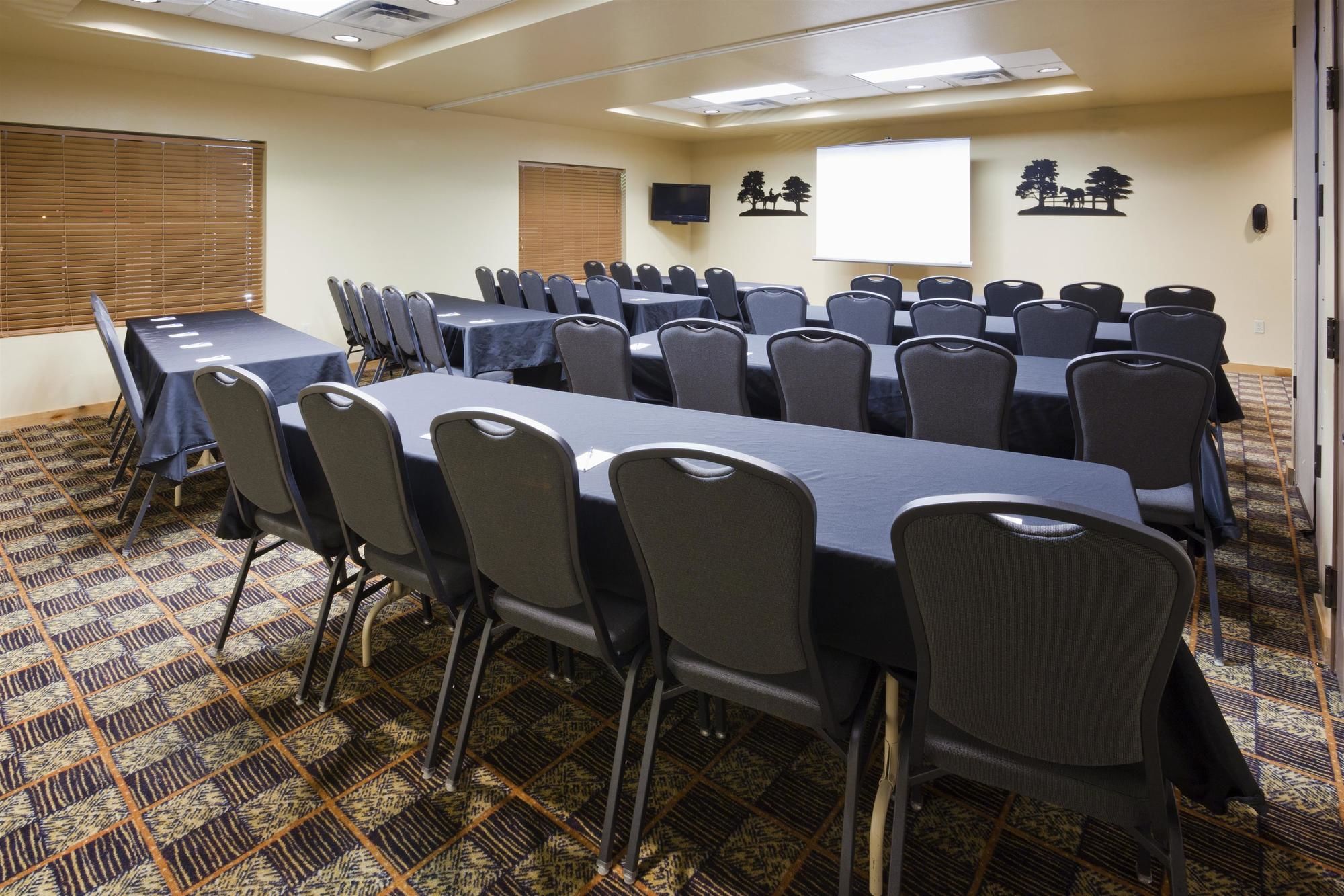 Фото AmericInn by Wyndham Fargo Medical Center