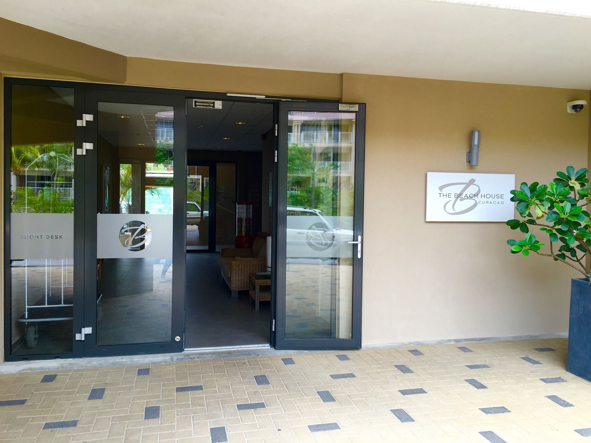 Фото The Beach House Curacao