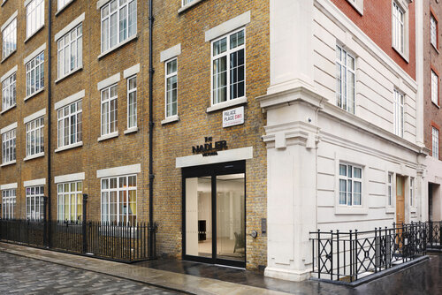 Гостиница The Resident Victoria в Лондоне
