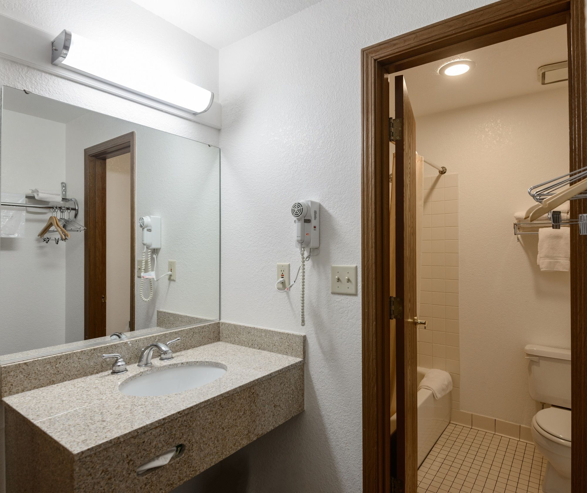 Фото Red Roof Inn Fort Wayne