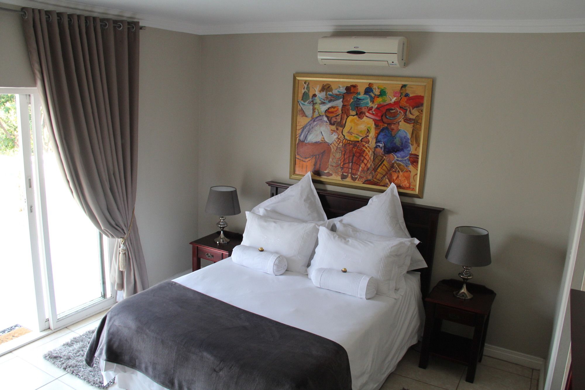 Фото Seaview Manor Exquisite Bed & Breakfast