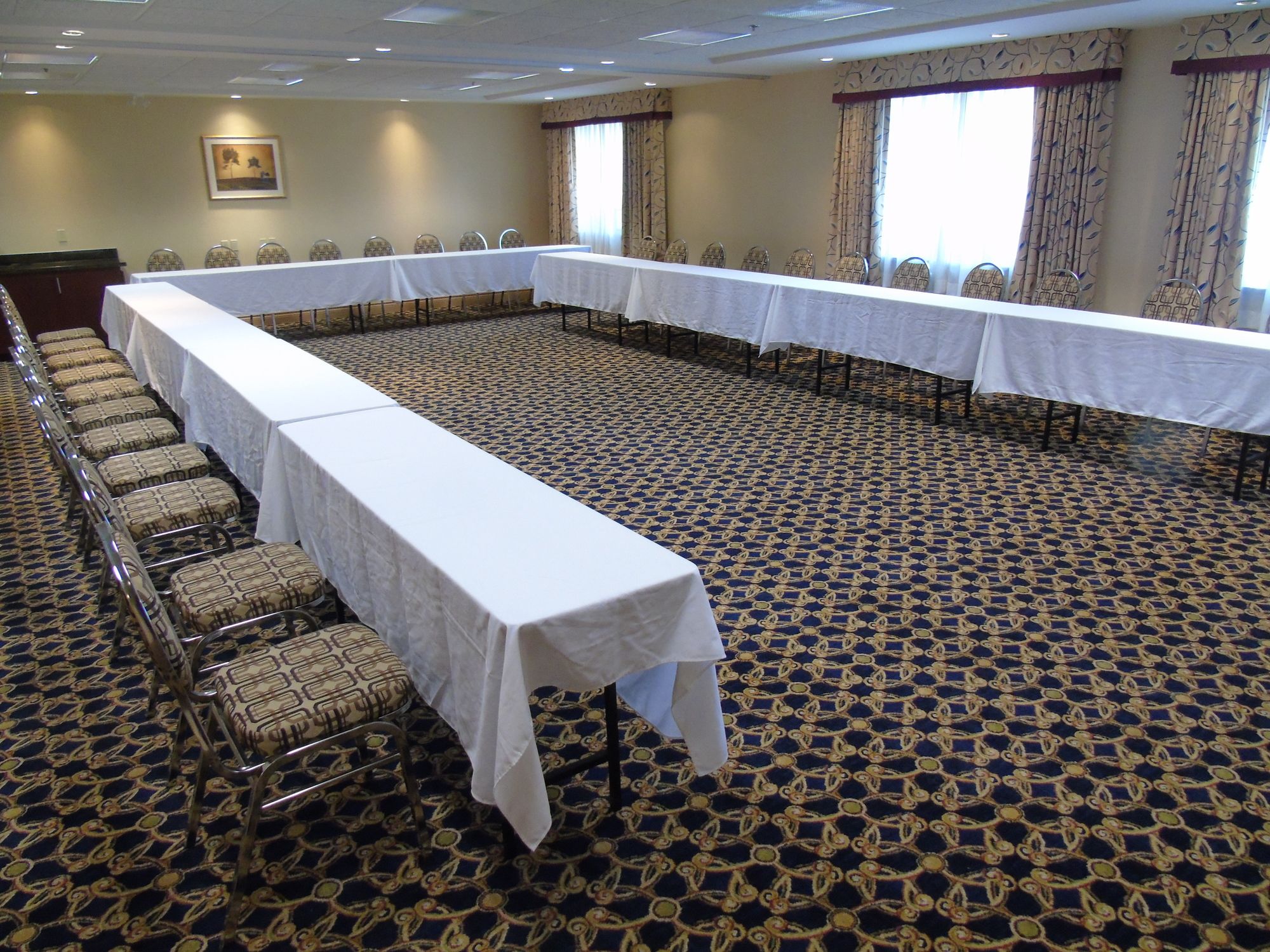 Фото Best Western Plus Burlington Inn & Suites