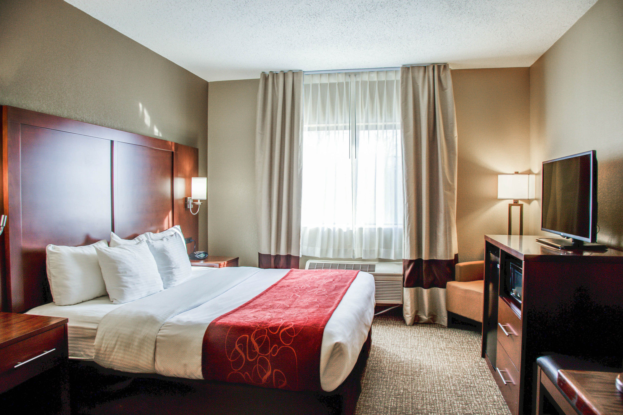 Фото Comfort Suites Lombard - Addison