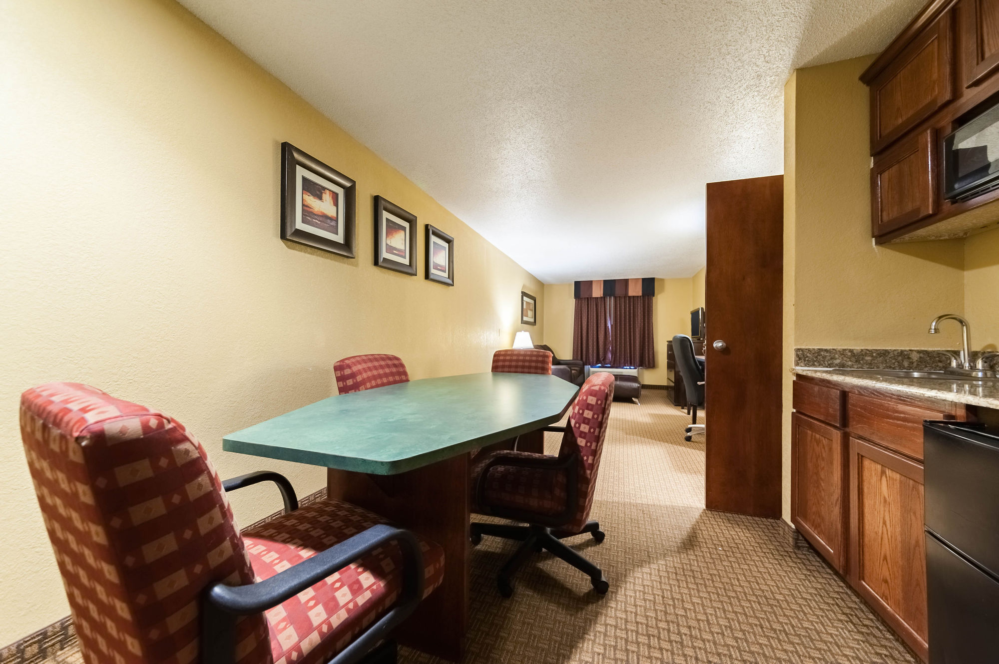 Фото Quality Inn & Suites Lafayette