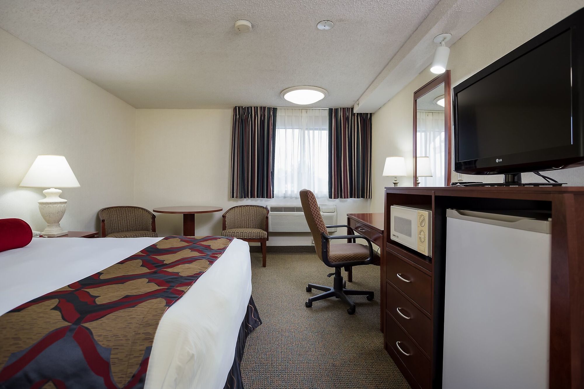 Фото Hotel Thea Tacoma, Ascend Hotel Collection