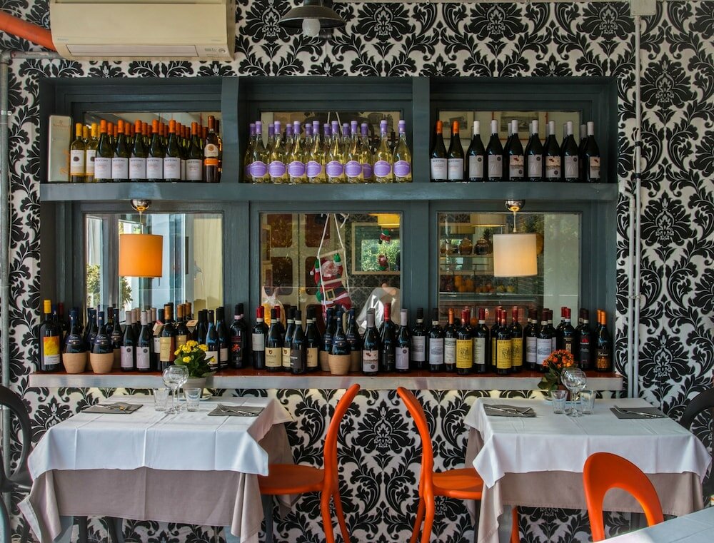 Фото Orange Hotel