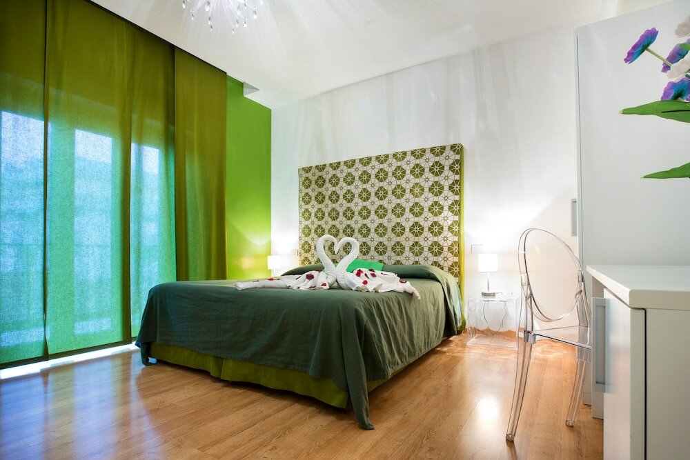 Фото Emily Suites