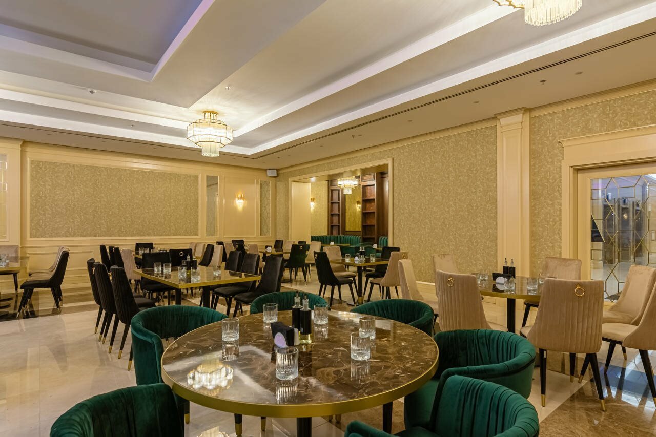 Фото Astoria Grand Hotel