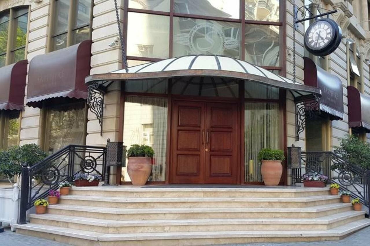 Фото Sapphire Inn Hotel