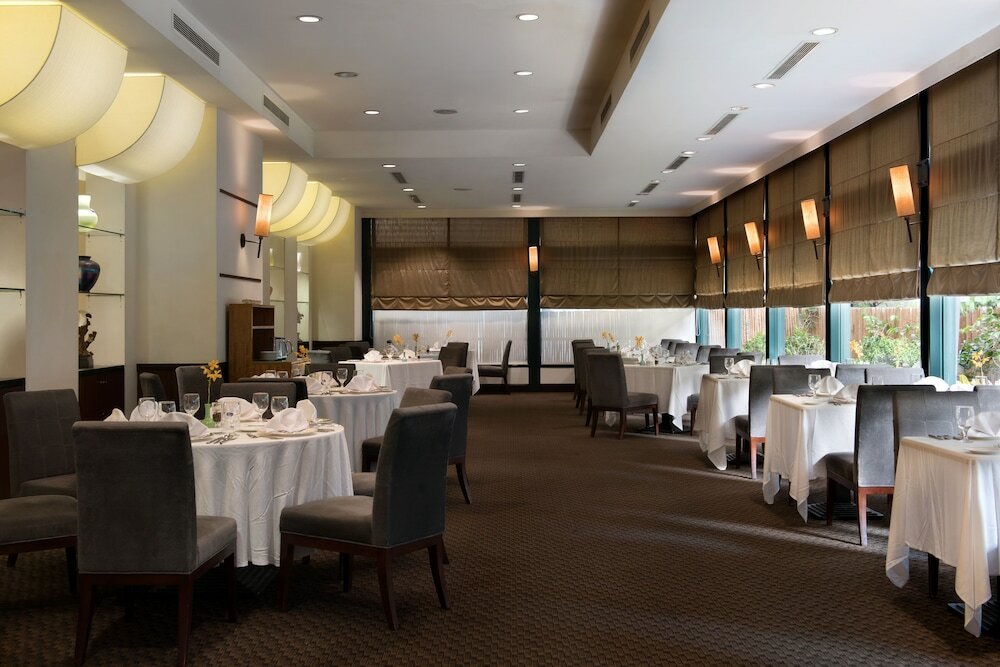 Фото Lakeshore Hotel Metropolis I