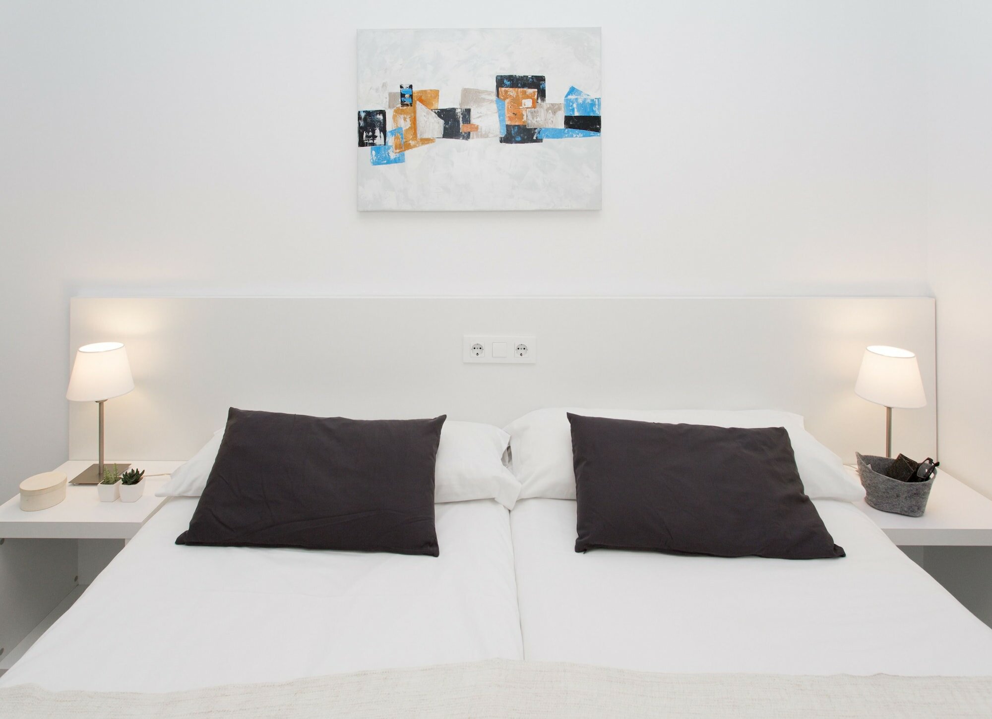 Фото 08028 Apartments