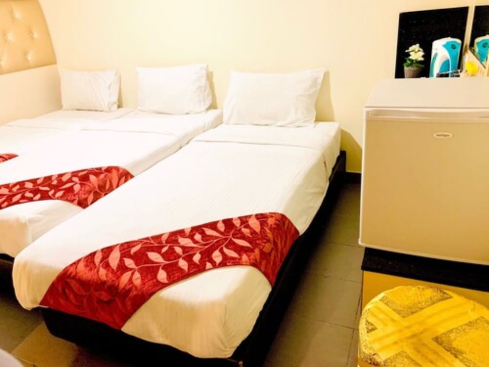 Фото Sandpiper Hotel