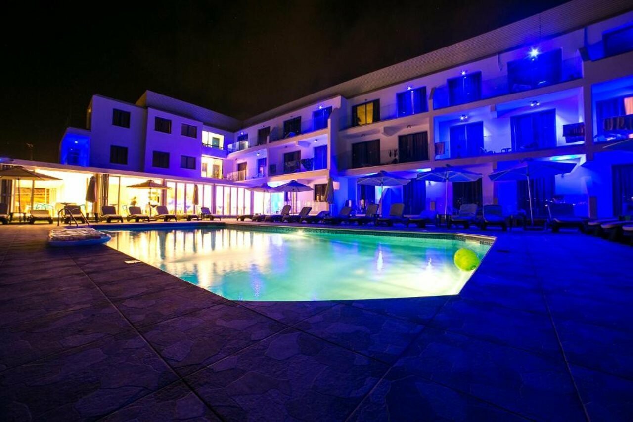 Фото отеля 1