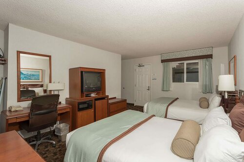 Гостиница Shilo Inn Suites Hotel - Newport