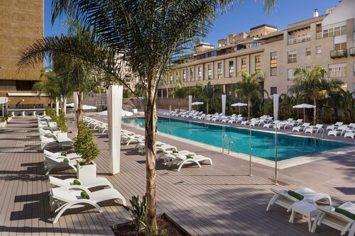 Гостиница Melia Lebreros в Севилье