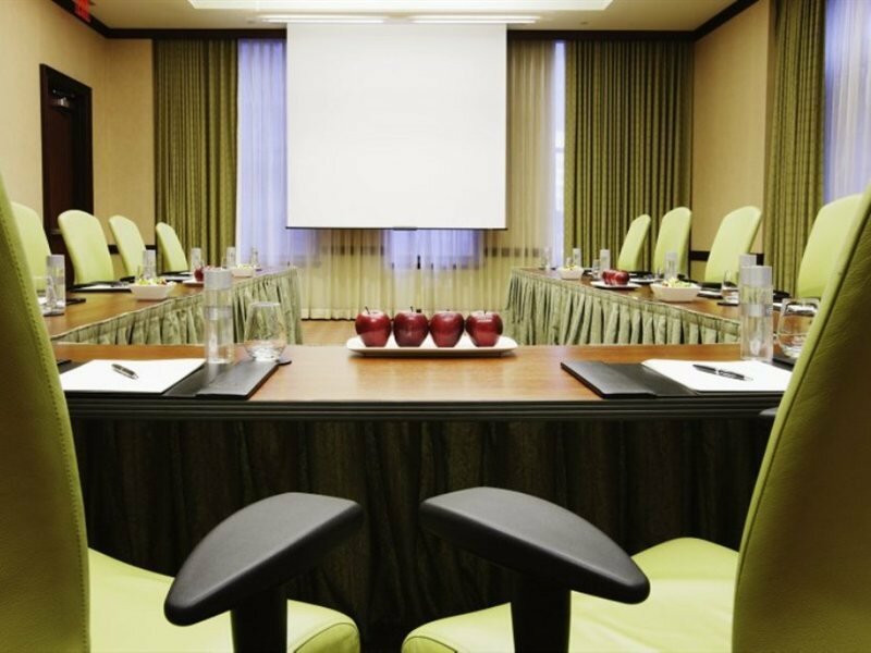 Фото Hotel Aka Back Bay