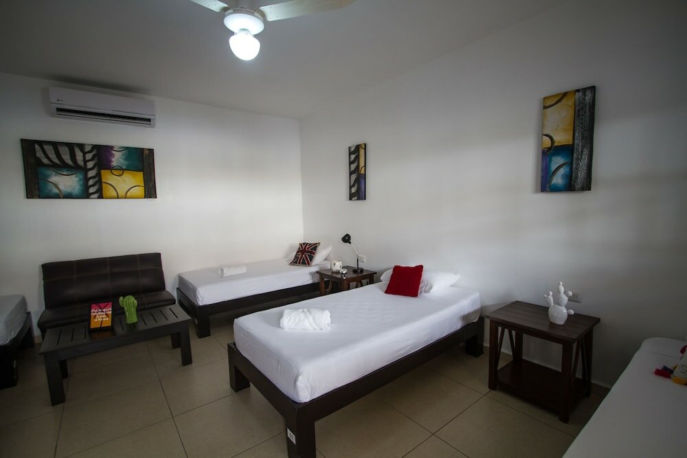 Фото We playa Hotel - Hostel