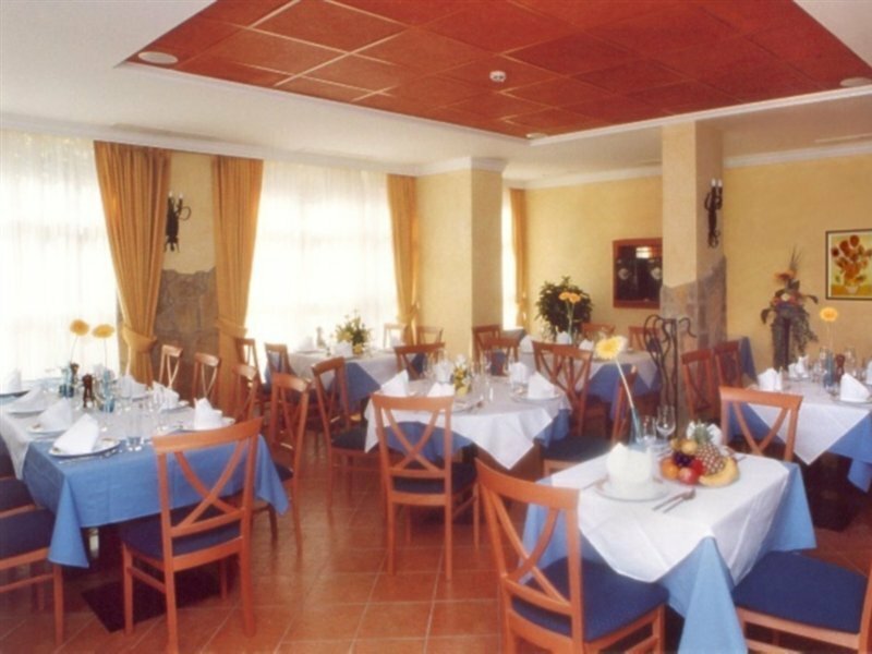 Фото Hotel Mediterran