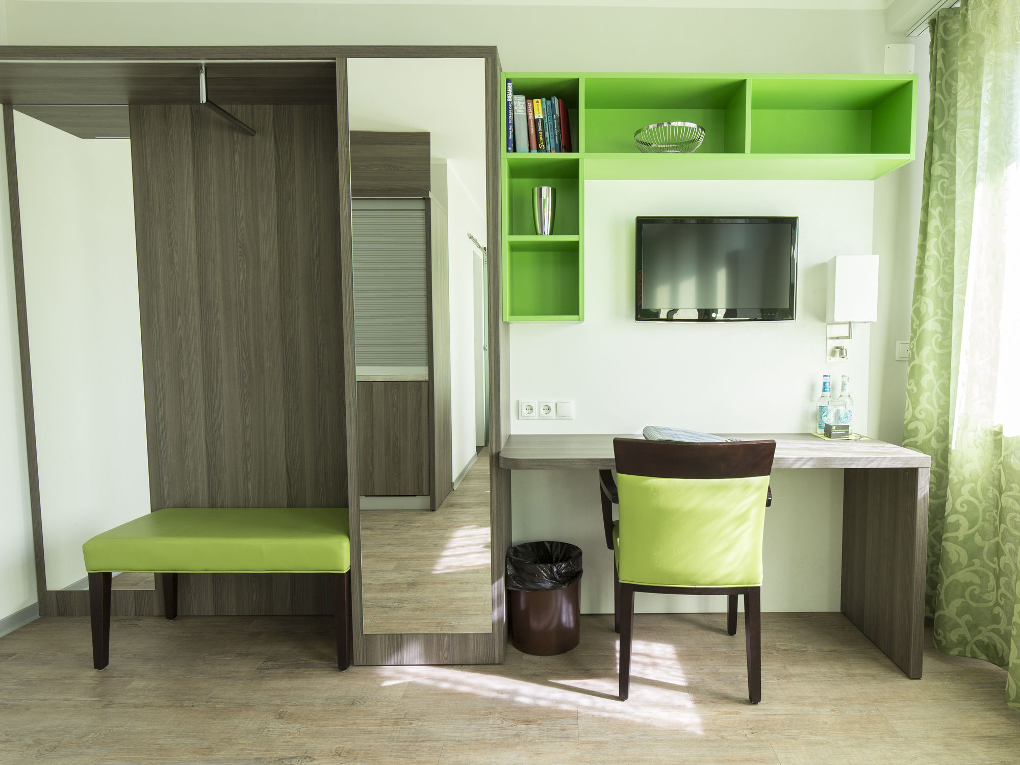 Фото Bonnox Boardinghouse & Hotel