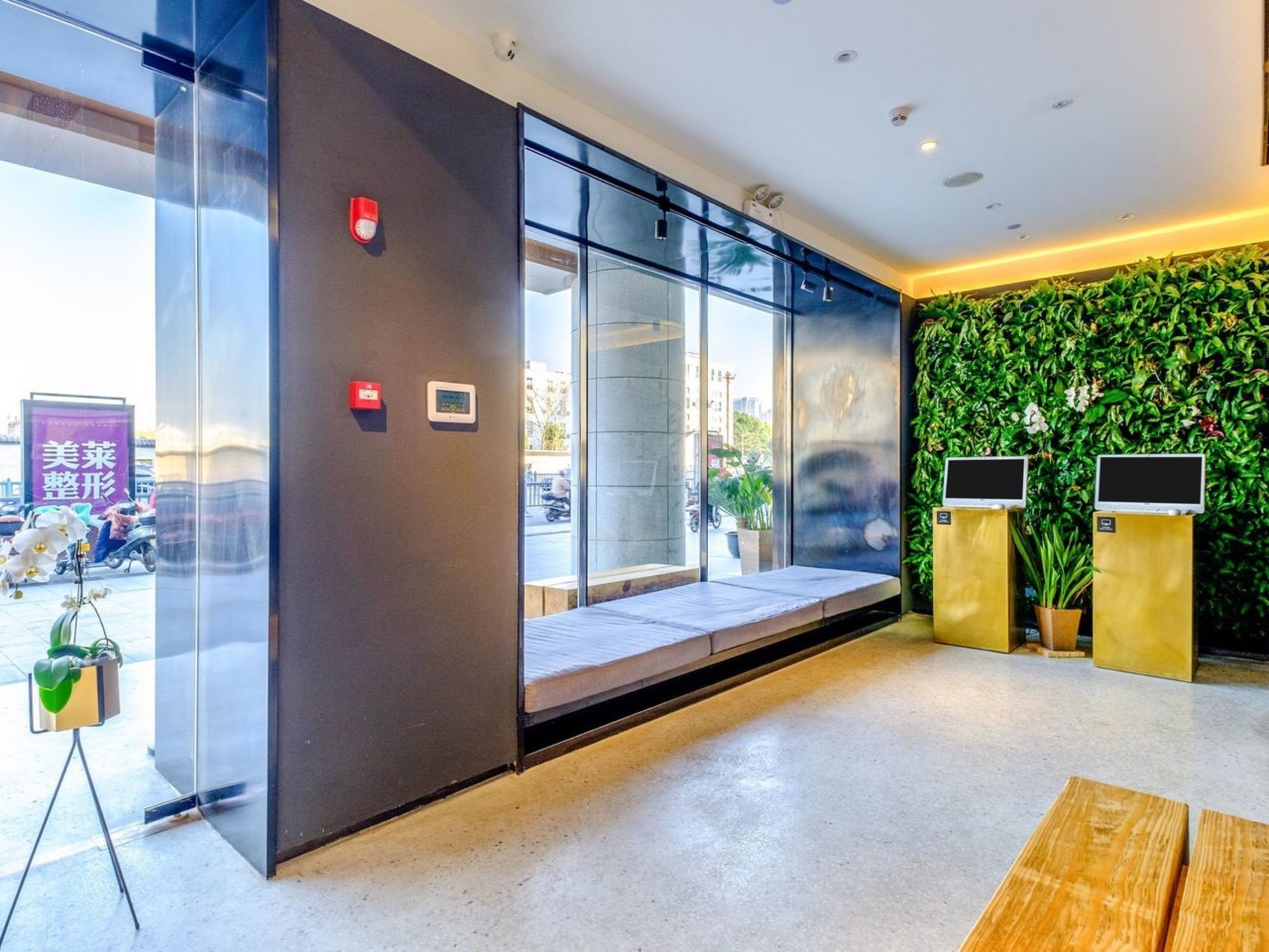 Фото Pace Hotel Suzhou Renmin Branch