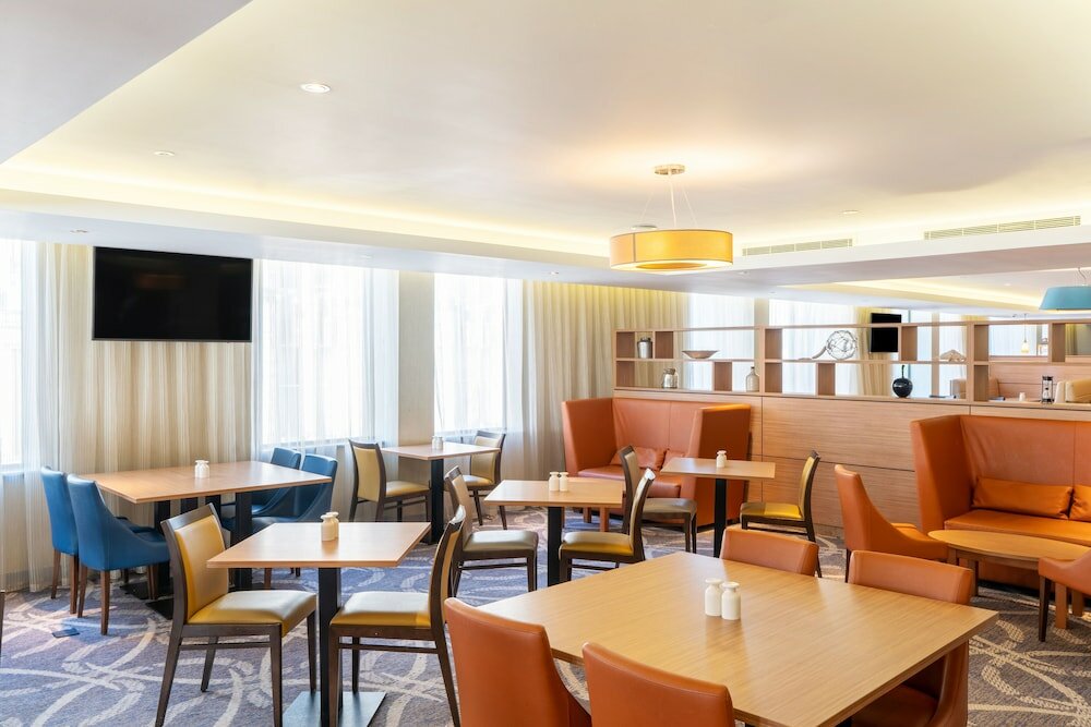Фото Hampton by Hilton Newcastle