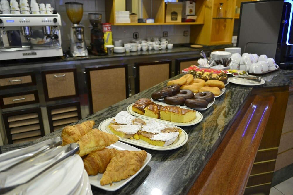 Фото Hotel Alda El Pasaje