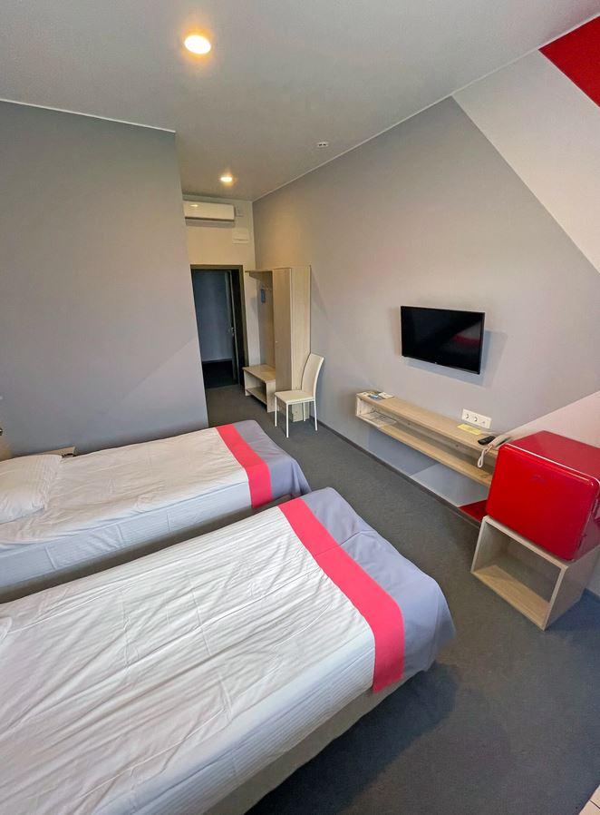 Фото отеля 2