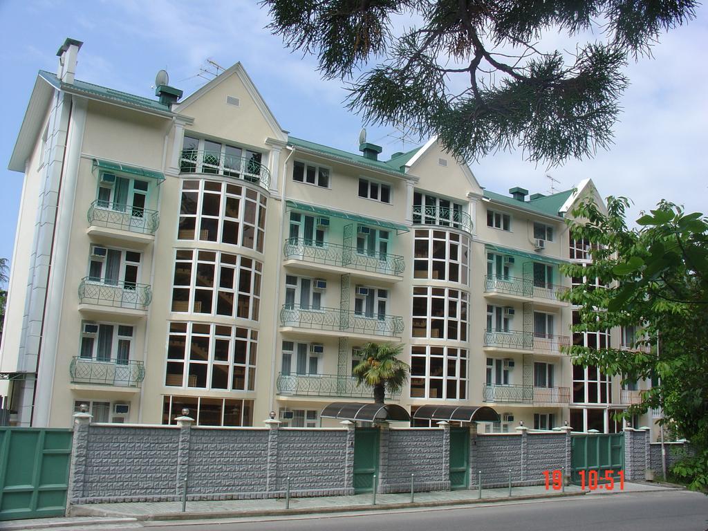 Фото отеля 2