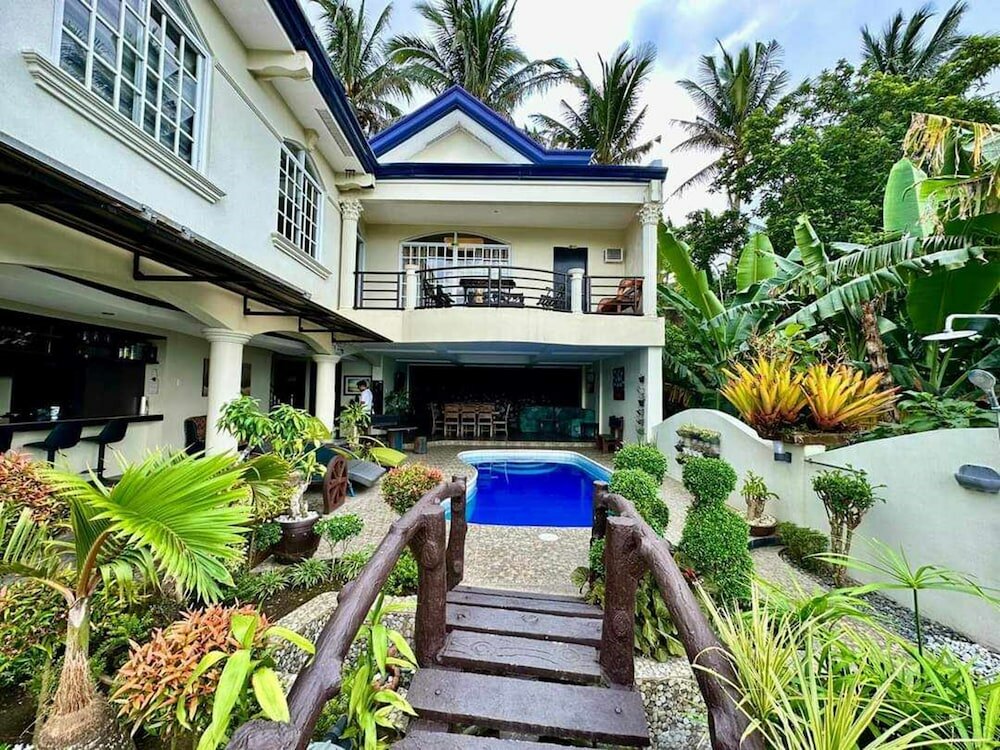 Фото Avana Hills Tagaytay