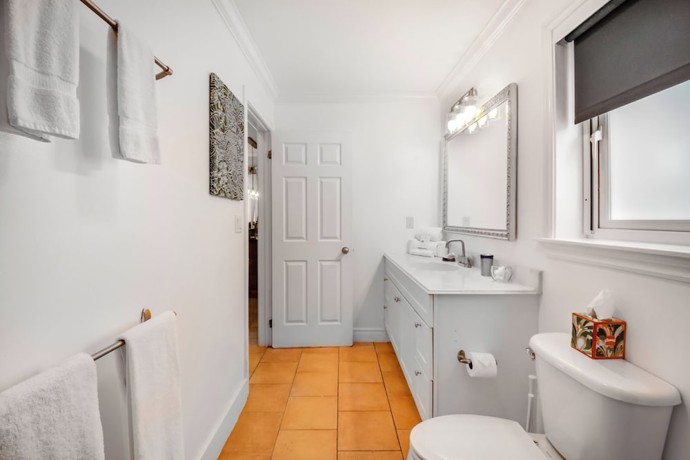 Фото Pineapple Fields Boutique Condo Hotel