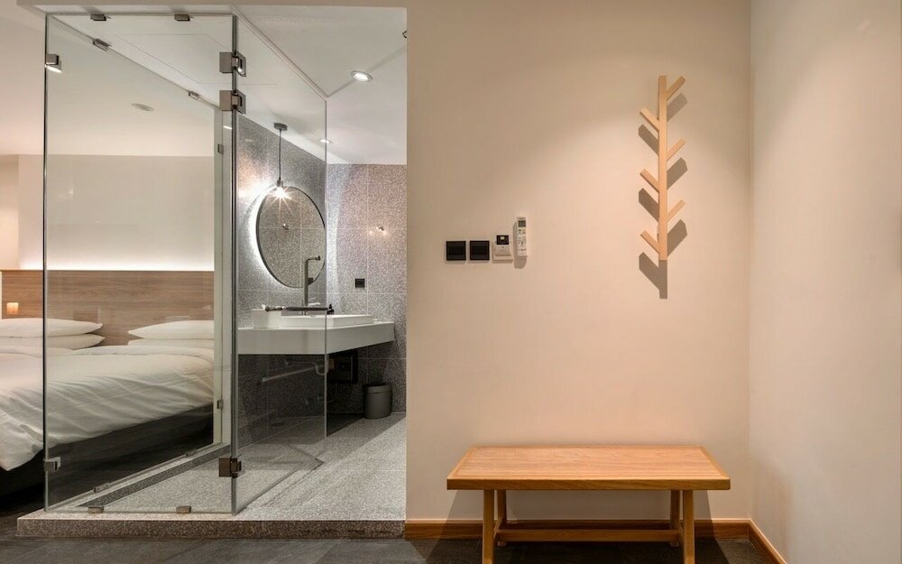 Фото Zen Master Hotel