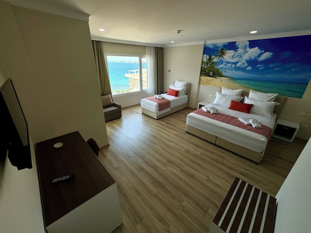 Фото Hotel Britania