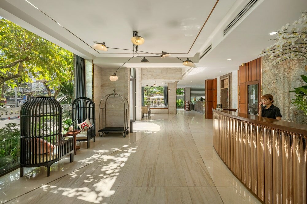 Фото Brilliant Majestic Hotel