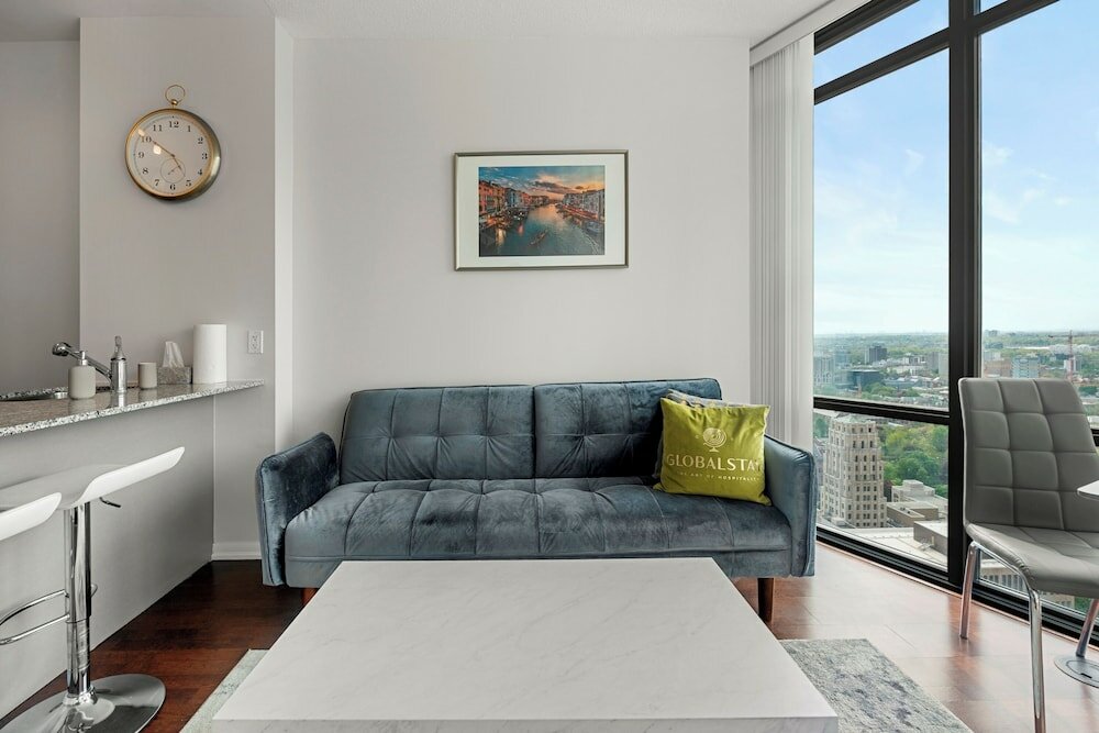 Фото Апарт-отель Globalstay Burano Condos in Downtown Toronto