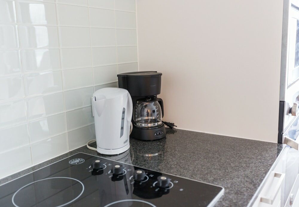 Фото Downtown-CN Tower-Jays