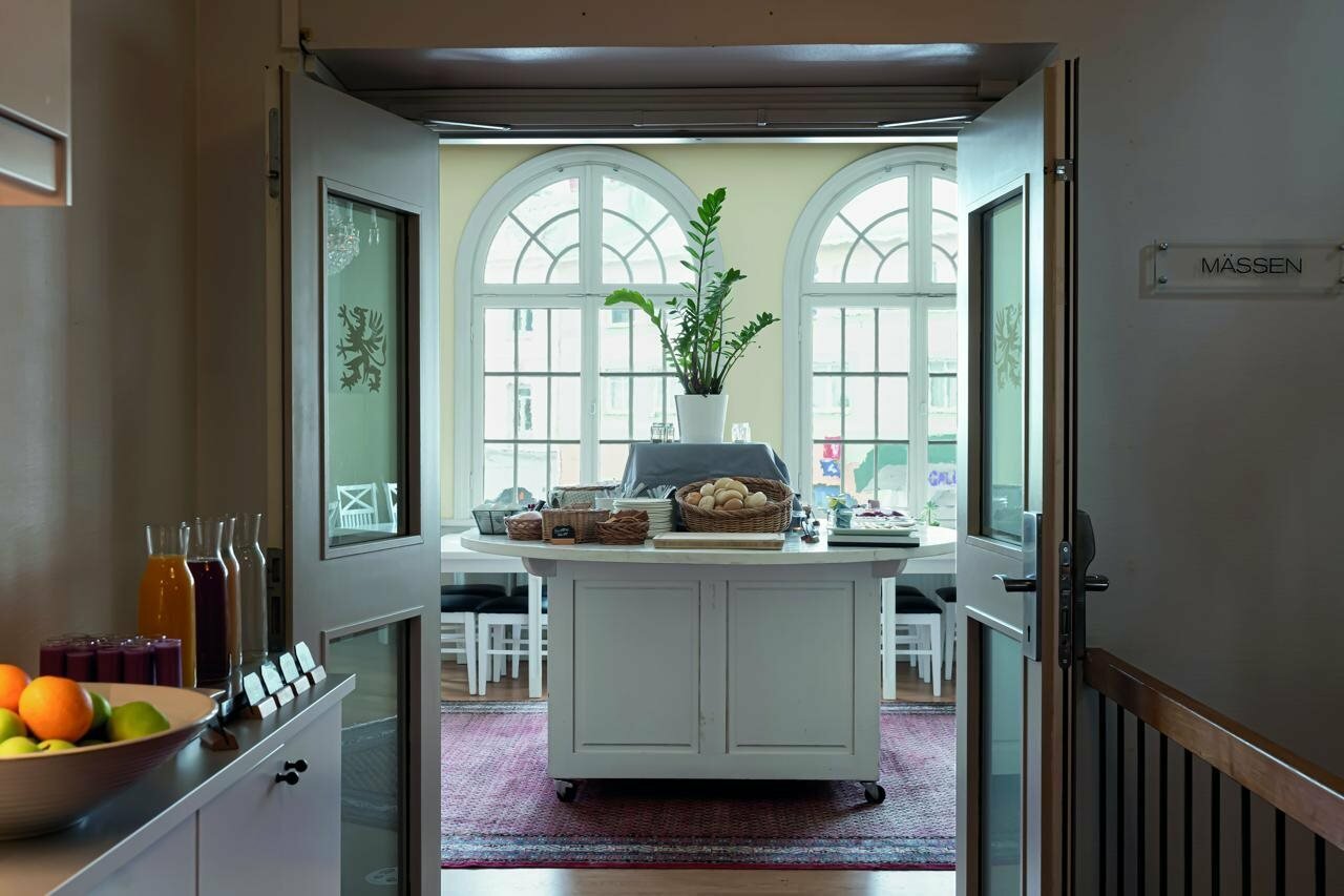 Фото Hotel Bishops Arms Strängnäs