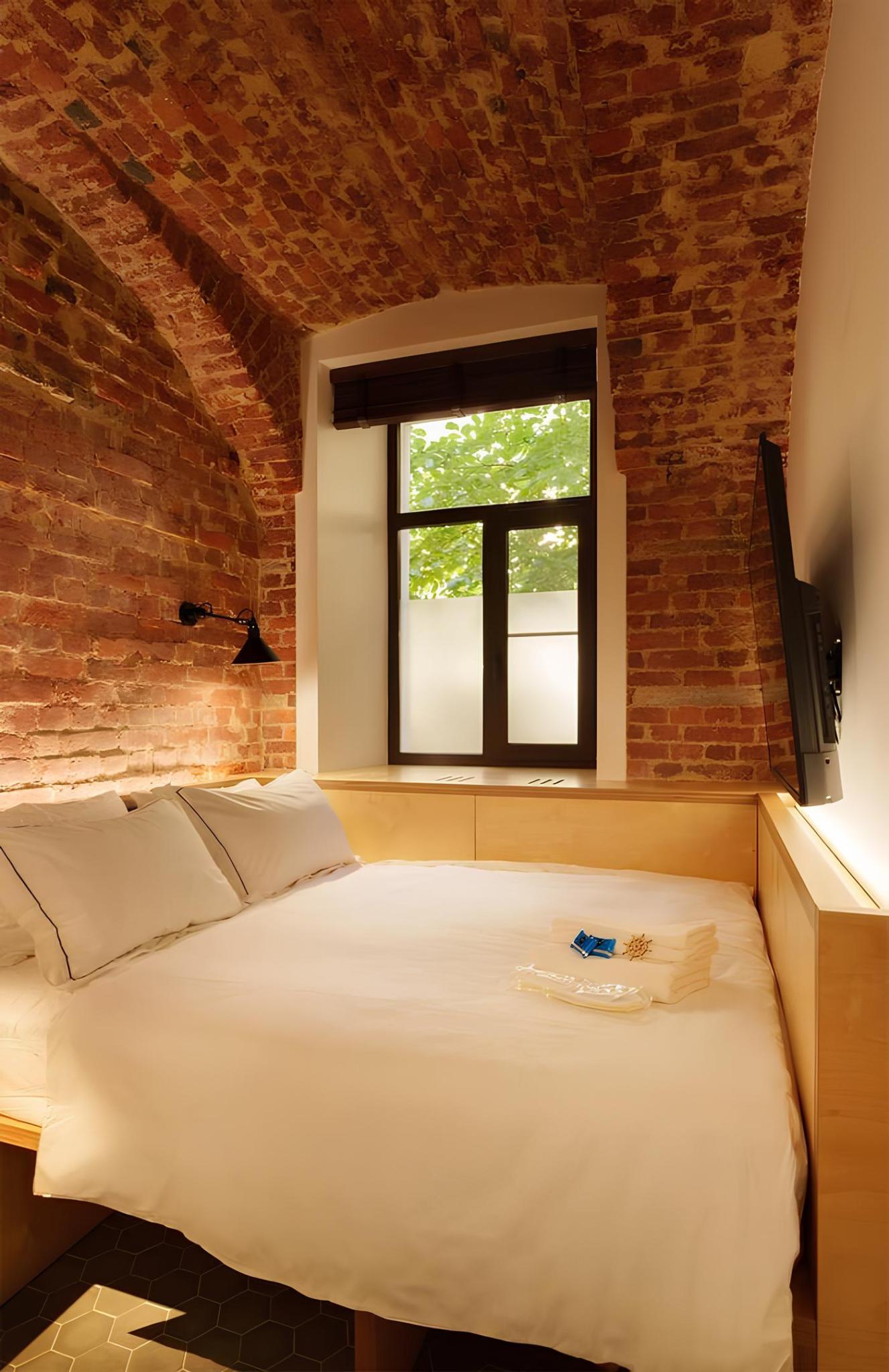 Фото Невский Ботик