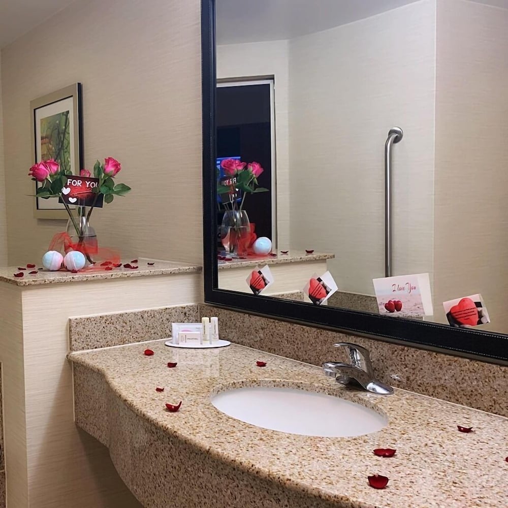 Фото Fairfield Inn & Suites by Marriott Waco North