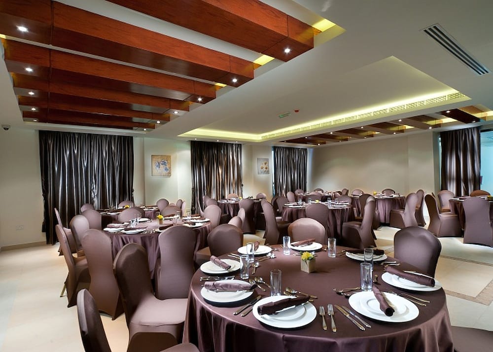 Фото Al Hail Waves Hotel Managed by Centara