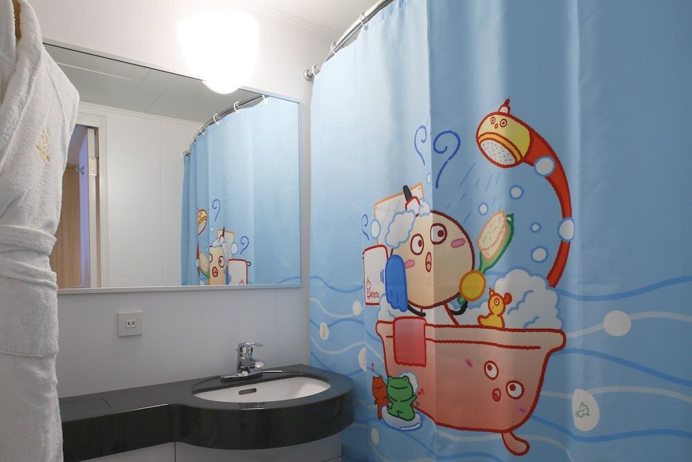 Фото Kyoto Tower Hotel