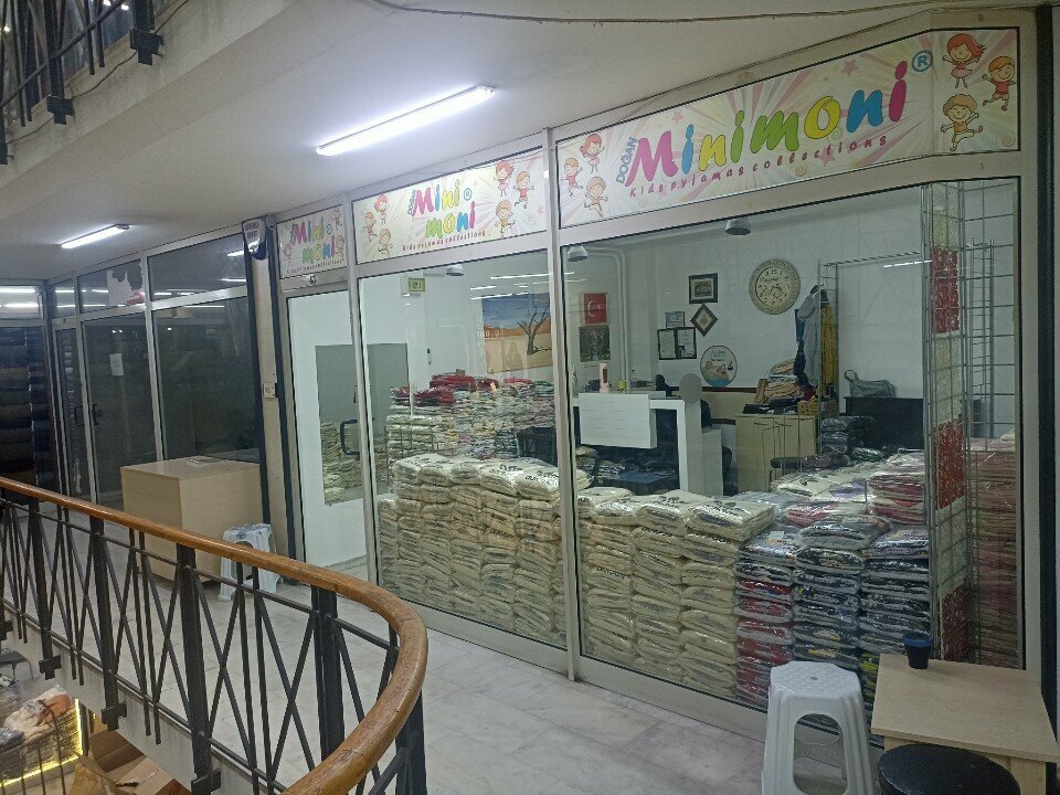 Children's clothing store Mini Moni, Istanbul, photo