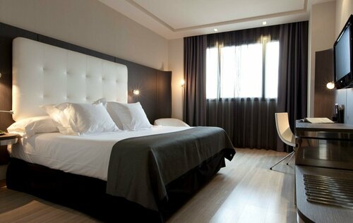 Гостиница Hotel Maydrit Airport в Мадриде